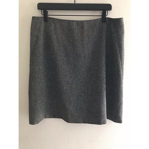 Tahari size 14 black and white dress skirt